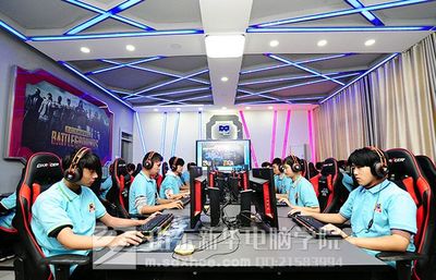 如何選擇適合學(xué)習(xí)計(jì)算機(jī)軟件開(kāi)發(fā)的學(xué)校